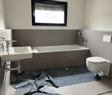 NEUBAU: Exklusive 3-Zimmer-Wohnung mit Balkon in Refrath - Photo 1