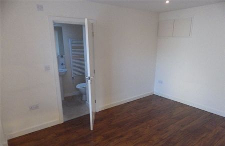 Bampton Street, Minehead, Somerset, TA24 - Photo 2