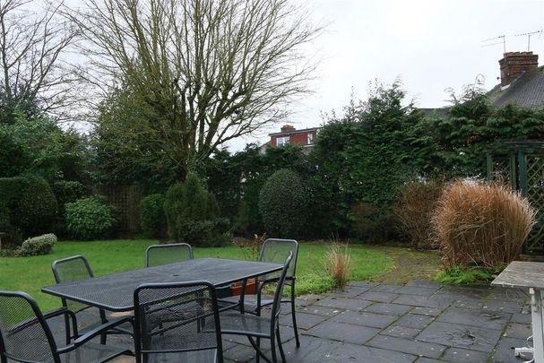 4 bedroom semi-detached house to rent - Photo 1