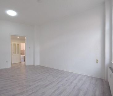 Exposé – Stilvoll sanierte 3-Raum-Altbauwohnung in Döbeln - Photo 1