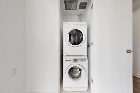 For Lease - 50 Charles Street Unit# 2510, Toronto, Ontario - Photo 3