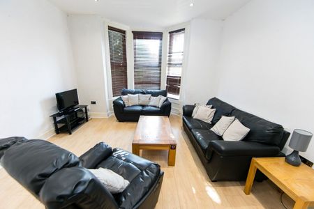 Inglewood Terrace, Woodhouse, Leeds - Photo 2