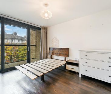 Ottawa House, Canada Water - Photo 3