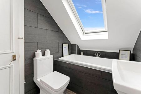 3 Bed Maisonette, Breadalbane Terrace, EH11 - Photo 4