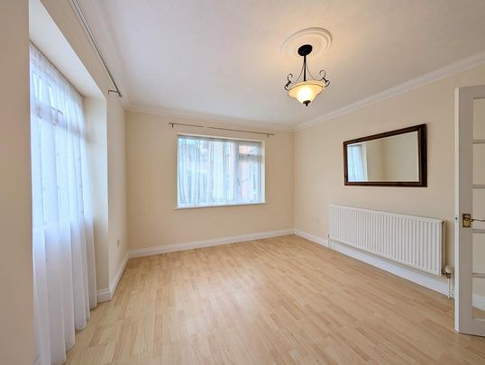 2 bedroom ground floor maisonette to rent - Photo 1