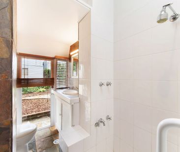 Large One Bedroom Garden Apartment in the Heart of Mosman - Photo 2