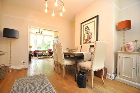 4 bedroom terraced house to rent - Photo 3