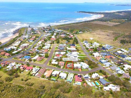 Charming Beachside Rental in Wallabi Point - Photo 4