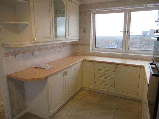 Westcliff Parade, Westcliff On Sea, SS0 - Photo 1