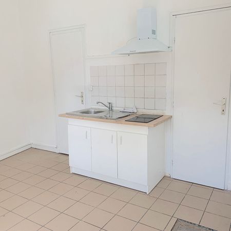 A LOUER APPARTEMENT DE TYPE 1 MEUBLE - SECTEUR BORDEAUX BARRIERE DE PESSAC - Photo 3
