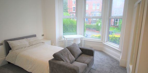 Flat 1, 16 Kelso Road, LS2 9PR, Leeds - Photo 2
