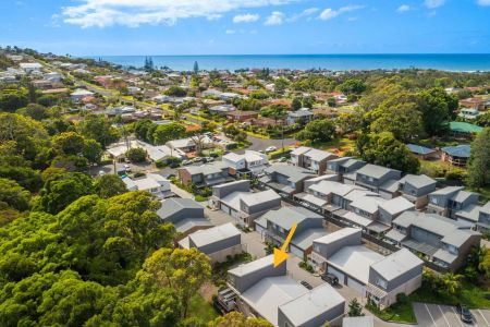 Lighthouse Beach Townhouse - Low Maintenance Living - Photo 5