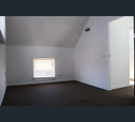 3/4 Bonnington Road, West Hobart, Tas 7000 - Photo 4