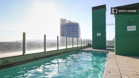 2 room luxury Flat for rent in L'Hospitalet de Llobregat, Spain - Photo 4