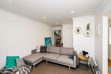 Renovated one bedroom unit on first floor of small block - Photo 2