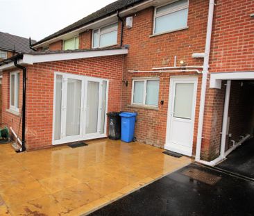 1 bedroom in a house share to rent - Photo 5