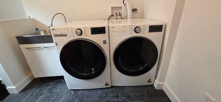 For Lease - 337 Carruthers Avenue Unit# Entire, Newmarket, Ontario - Photo 4