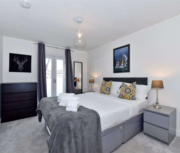 All inclusive short let. A super apartment in the centre of Henley available for short let - Photo 5