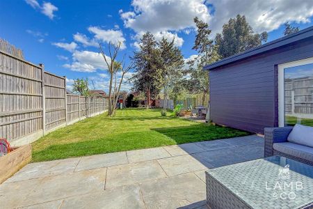3 bedroom detached house to rent - Photo 5