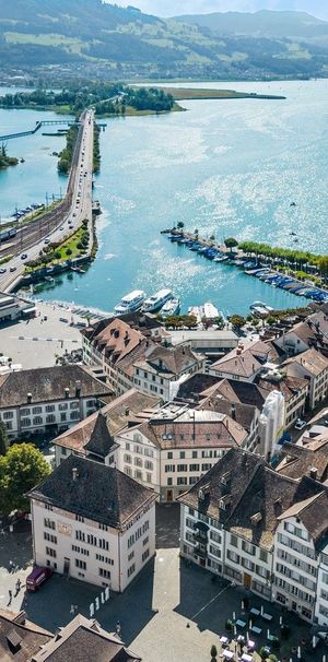 Zentral gelegene 1.0 Zimmerwohnung im Herzen von Rapperswil - Photo 1