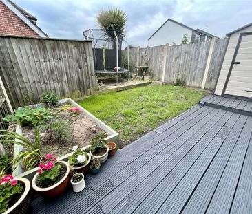 3 bedroom semi-detached house to rent - Photo 6