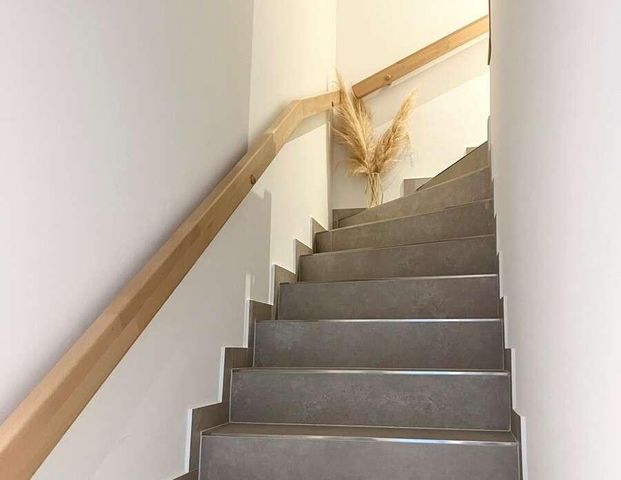 Split-Level // Exklusive 3,5 Zi.-Whg. inkl. EBK, Balkon & 2 Dachterrassen - Foto 1