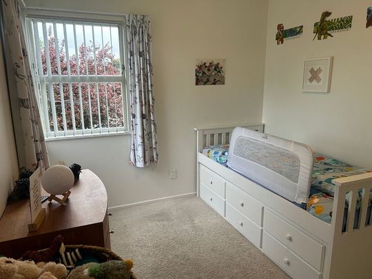 Charming 3BR Home in Wattle Downs! - Photo 1