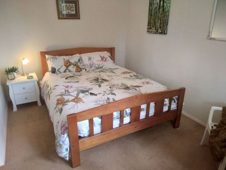 Peaceful Country Cottage - Photo 4