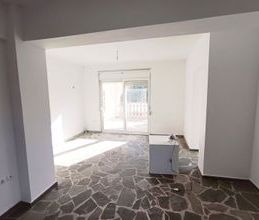 Studio/Γκαρσονιέρα για ενοικίαση - Μαρκόπουλο, - Photo 2