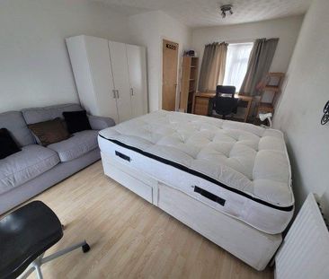 5 bedroom house share to rent - Photo 5