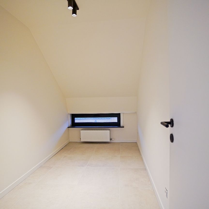 Compleet gerenoveerd appartement te Buggenhout - Photo 1