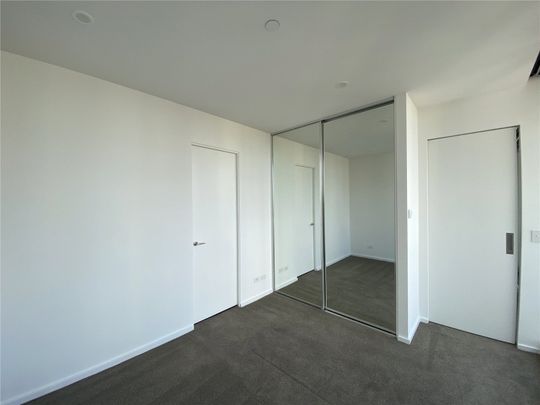 2905/560 Lonsdale Street - Photo 1