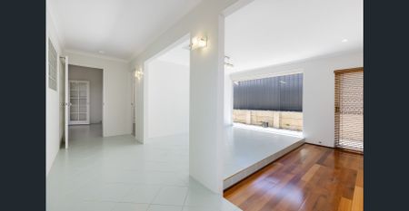 Swimming Pool & Powered Shed! - Photo 2