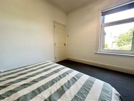 Rooms to rent, Guest Road, Sheffield, S11 8UJ - Photo 2