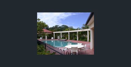 3 BEDROOM TOWNHOUSE IN POPULAR COMPLEX - Photo 2