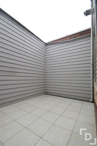 Stadswoning met 3 slaapkamers te huur op centrale locatie te Ieper. - Photo 2