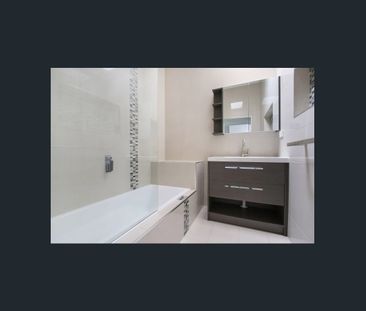 Beautifully Renovated Home - Photo 5