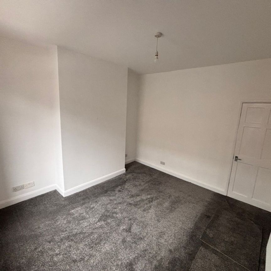 2 bed Terraced - To Let - Photo 1