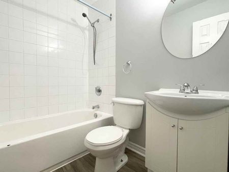 265 Emerald Street North apartment — Hamilton, ON (0-Bedroom) - 0 Bedroom - Photo 5