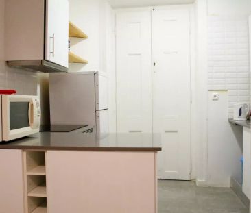 Modern 3-bedroom apartment for rent in Estrela - Photo 6