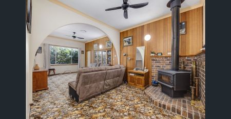 Solid 4 Bedroom Home in the heart of West Kempsey - Photo 4