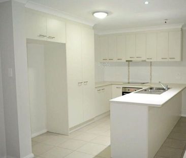 MODERN FAMILY HOME WITH SPACE & COMFORT - Photo 5