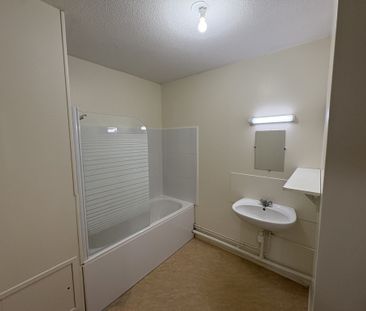 Location Appartement 2 pièces 55m² AGEN 47000 - Photo 4