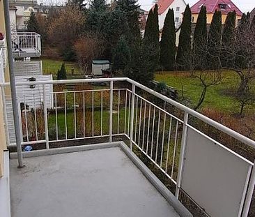 Hübsche 1-Zi-Wohnung mit Laminatboden und Balkon in ruhiger und grüner Lage. - Photo 1
