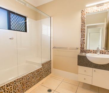 7 Scarisbrick Drive, Kirwan QLD 4817 - House For Rent | Domain - Photo 6