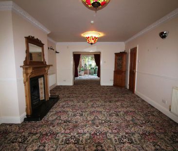 4 bedroom semi-detached house to rent - Photo 3