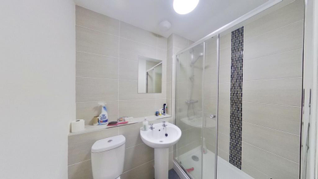 4 bedroom terraced house to rent - Photo 5