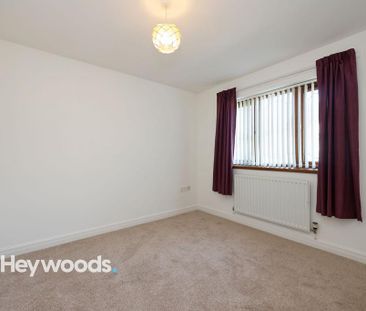 2 bedroom detached bungalow to rent - Photo 3