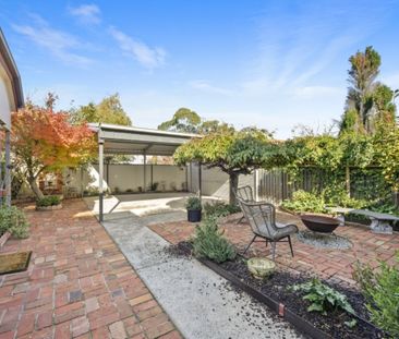 THREE BEDROOM HOME IN FANTASTIC CENTRAL LOCATION - Photo 1