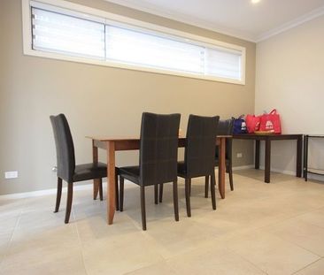 Beautiful Spacious Home - Photo 5